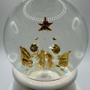 O' Christmas Tree Gold Snow Globe with Music Twinkle Canada